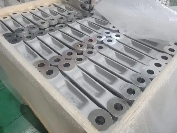 What is the difference between aluminum extrusion and die casting?